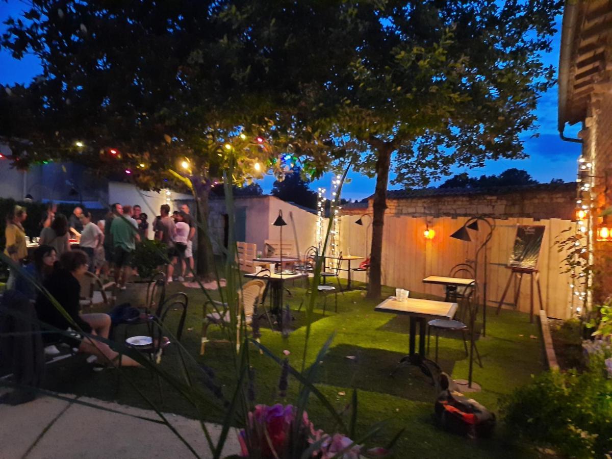 L'Auberge Des Artistes Nieul-sur-l'Autise Kültér fotó